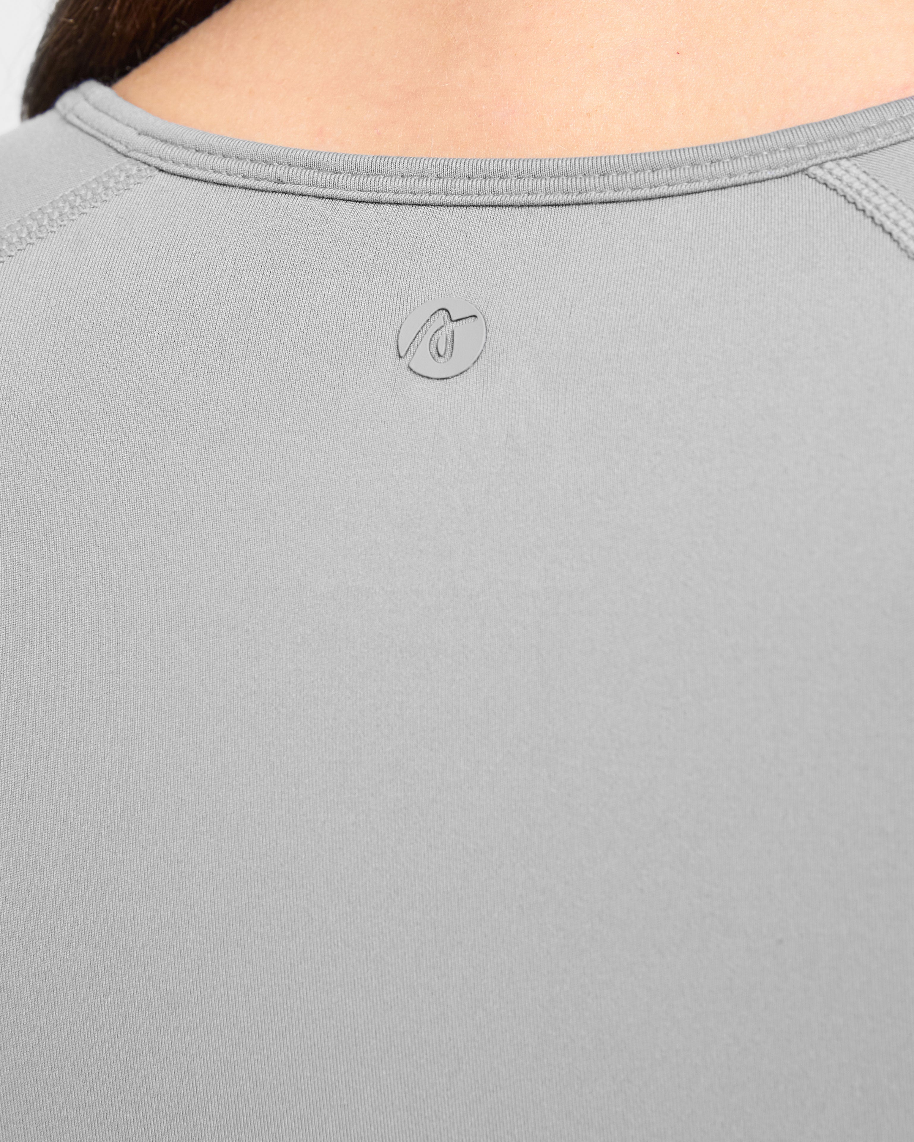 Staple Long Sleeve Crop Top - Gris