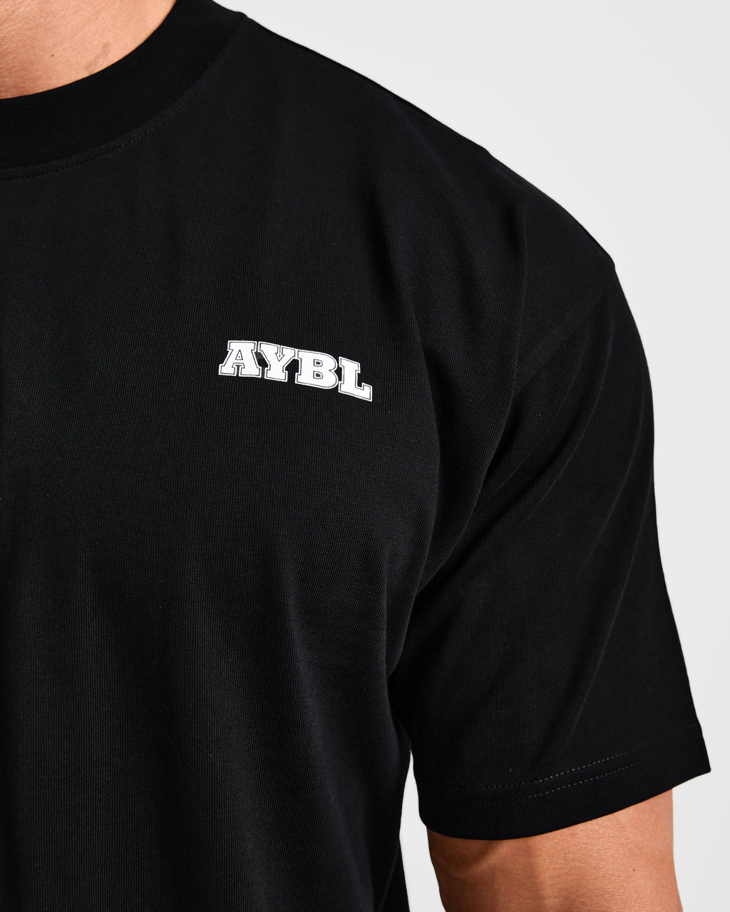 Global Oversized T Shirt - Noir/Rouge