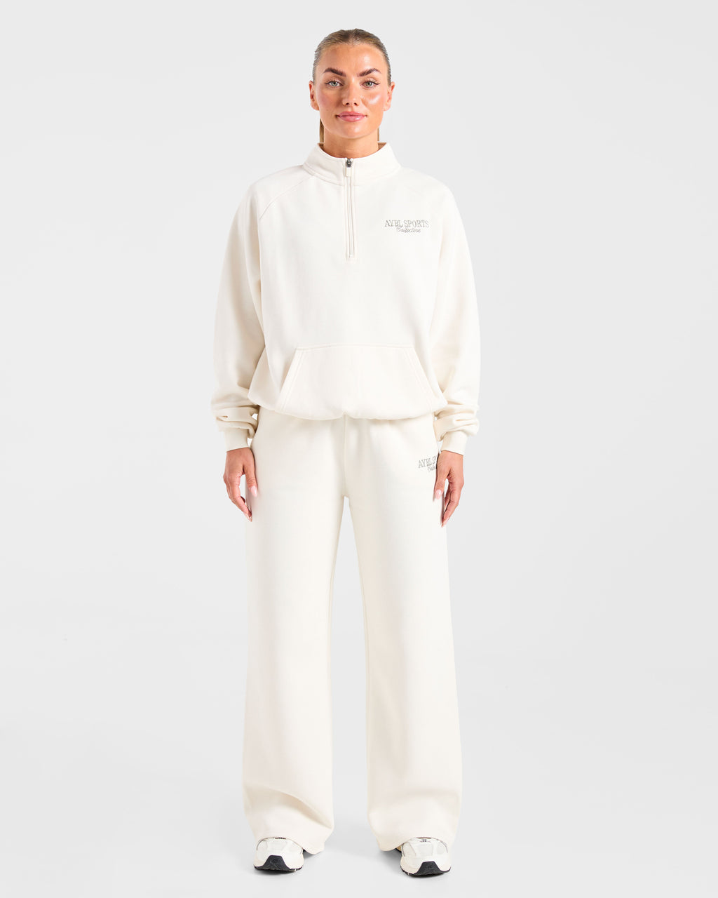 Sports Collective Oversized Straight Leg Joggers - Off Blanc/Vert