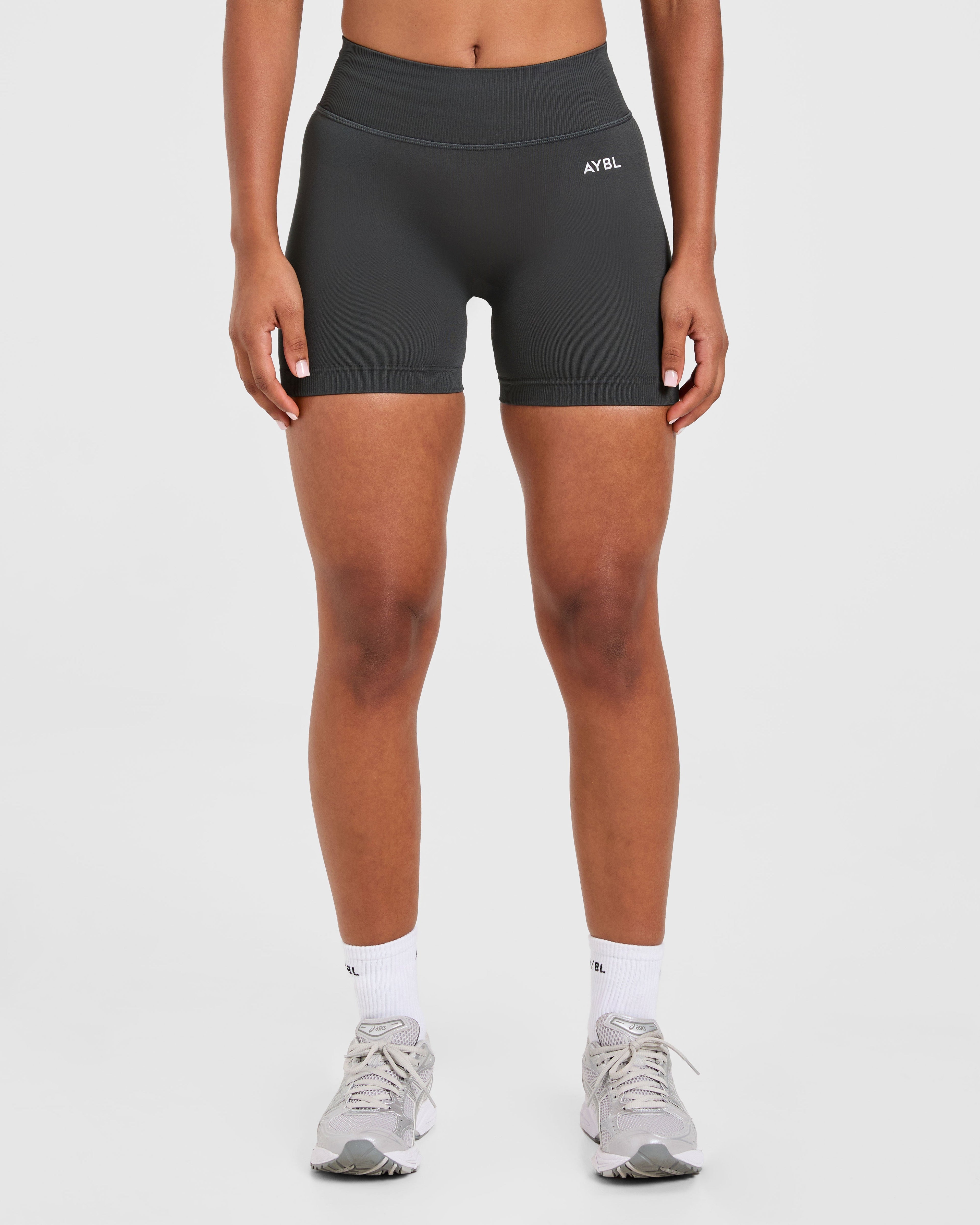Adapt Seamless Shorts | 4.5" - Dark Charcoal