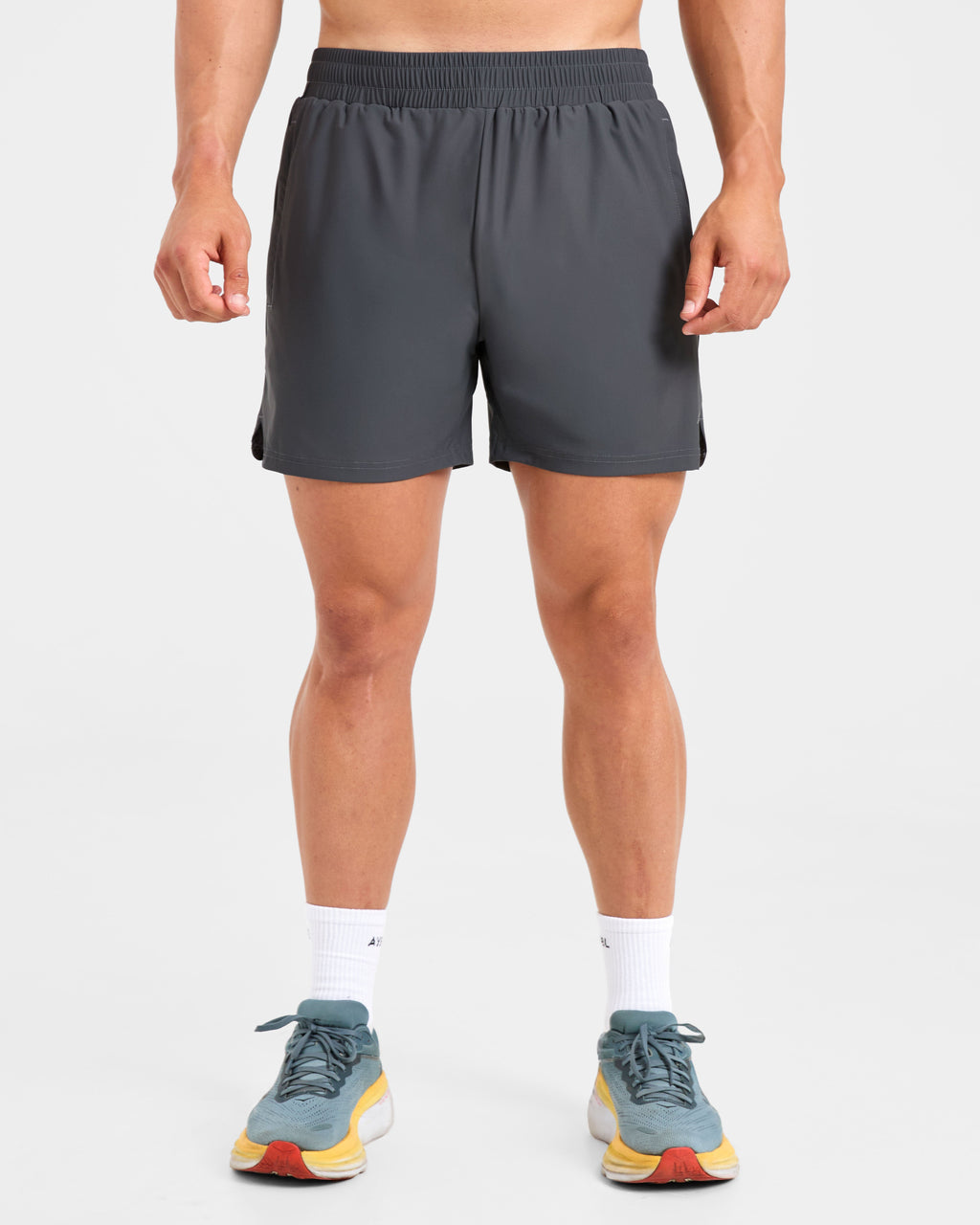 Run 5" Shorts - Hurricane Gris