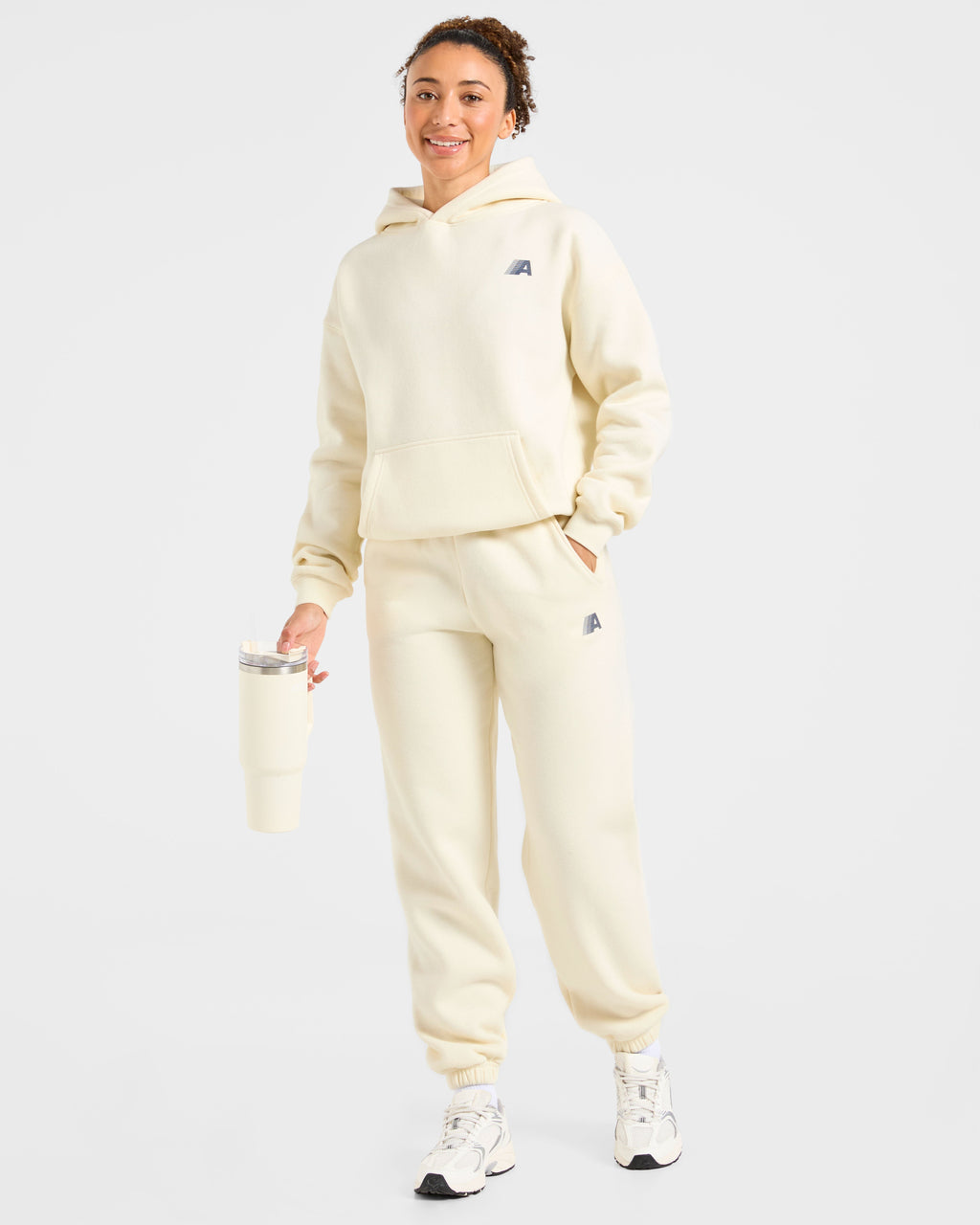 Retro Athletics Oversized Joggers - Butter Jaune/Navy
