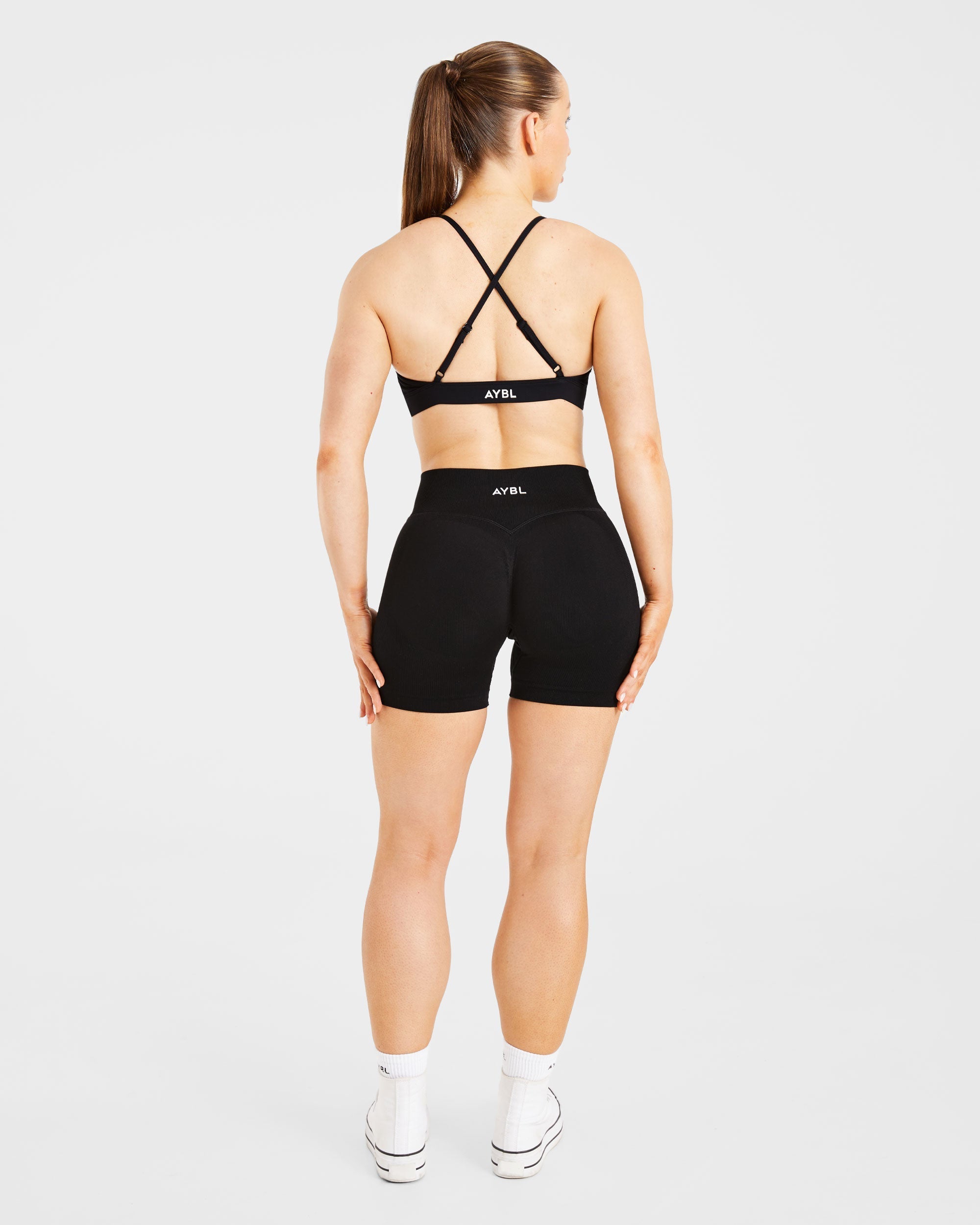 Essential Twist Crossback Sports Bra - Noir