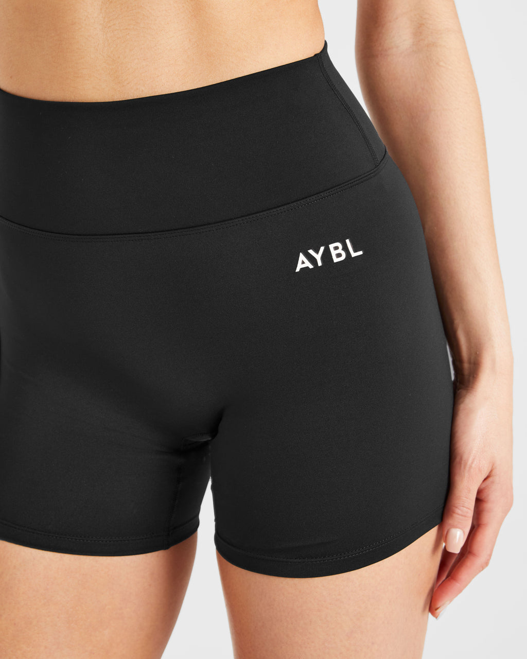 Courtside 5" Shorts - Black